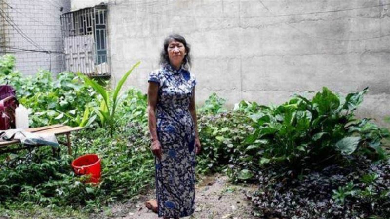 母受不了喪女打擊…孝兒扮女裝21年