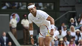 ▲納達爾（Rafael Nadal）克服腹部傷勢逆轉晉級溫網男單4強。（圖／美聯社／達志影像）
