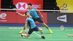 湯姆斯盃「楊肉盧」組合輸給日本對手台灣羽球男團12日在湯姆斯盃8強出戰日本，最終以2比3不敵日本，無緣4強。「楊肉盧」楊博涵與盧敬堯扛下第4點，但遭到日本新組合古賀輝與渡邊勇大擊敗。中央社記者呂欣憓曼谷攝  111年5月12日