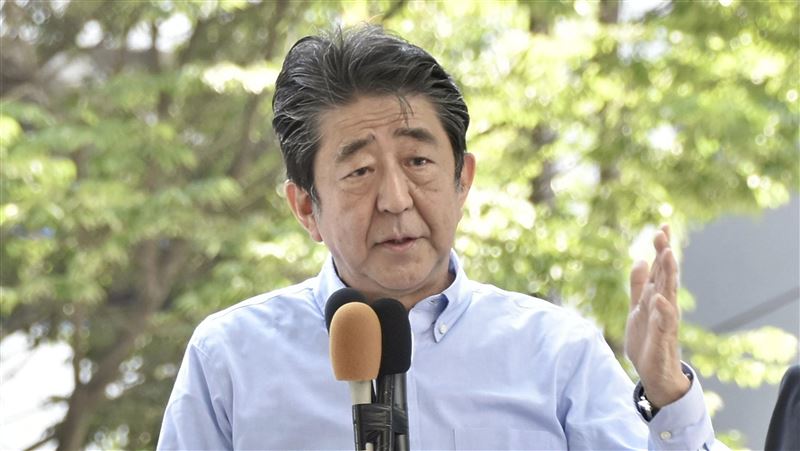 安倍晉三「防彈公事包」第2槍才出現