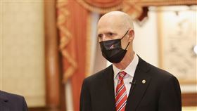 美參議員史考特：支持台灣加入環太平洋軍演美國聯邦參議員史考特（Rick Scott）8日表示，希望台灣未來能參與環太平洋軍事演習（RIMPAC），台灣為捍衛自身民主自由，需要參與更多相關行動，以免共產中國「犯錯」。中央社記者張皓安攝  111年7月8日