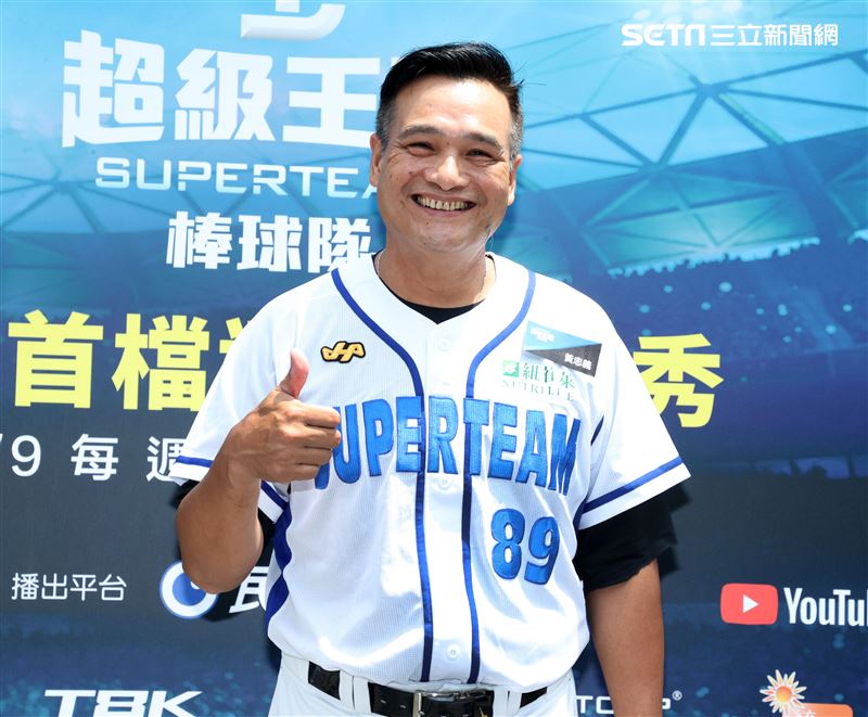 黃忠義擔任實境秀「超級王牌棒球隊」總教練。（記者邱榮吉/攝影）