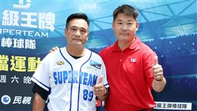 黃忠義,方昶詠,陳文賓,林其緯,黃紹熙,許淑淨,姜巧文,譚雅婷,黃甘霖,卓君澤。（記者邱榮吉攝影