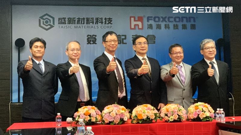 鴻海狂砸5億！取盛新材料10%股權
