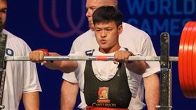 ▲謝宗庭深蹲試舉前神情專注。（圖／體育署提供）