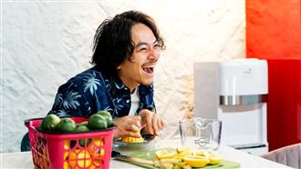 楊銘威手藝大躍進　大廚姚元浩狂讚