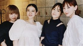 武井咲（左二）與友人聚會。（圖／翻攝自IG）