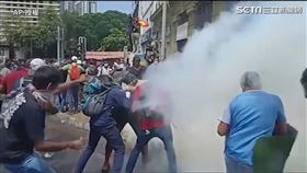 斯里蘭卡破產街頭暴動。（圖／AP授權）