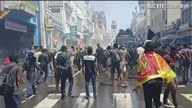 斯里蘭卡破產街頭暴動。（圖／AP授權）