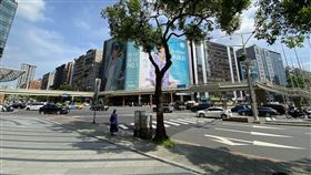 北市世貿人行天橋將退役 15日晚間開始拆（圖／翻攝自北市新工處網頁）