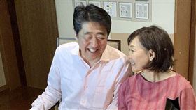 安倍晉三與妻子安倍昭惠感情深厚。（圖／翻攝自安倍昭惠IG）
