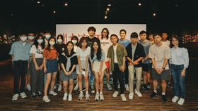 宇宙人現身《似水流年》建松攝影展　邀學弟妹任演唱會攝影