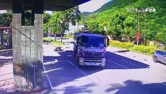 疑視線死角！女騎士遭右切油罐車輾亡