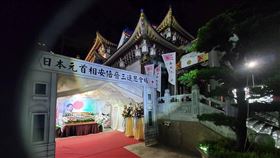 安倍遇刺身亡  高雄紅毛港保安堂自設追思會場日本前首相安倍晉三遇刺身亡，震驚各界，位於高雄市鳳山區的紅毛港保安堂9日設立安倍晉三追思會場，供民眾前往追思、悼念。（高雄市議員林智鴻提供）中央社記者曾以寧傳真  111年7月10日