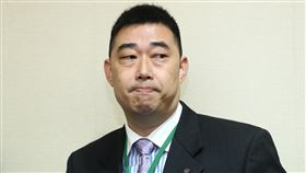 黨產條例釋憲案  葉慶元質疑違反程序正義大法官30日對黨產條例釋憲案進行言詞辯論，律師葉慶元（圖）受訪表示，中國國民黨是受黨產條例影響最大的當事人，卻只能與中投等公司共用10分鐘陳述時間，嚴重違反程序正義。中央社記者王騰毅攝  109年6月30日