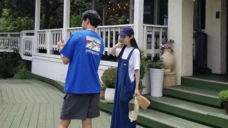 直擊張娜拉蜜月！夫妻甜穿同色情侶裝