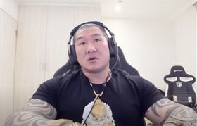 館長（圖／翻攝自館長惡名昭彰YouTube）