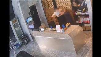 不滿被趕痛毆管理員　惡行讓人拳頭硬