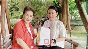 陳亞蘭正式自GF-EMBA畢業。（圖／陳亞蘭歌仔戲）