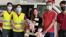 接生,羊膜,女嬰,桃園（圖／翻攝畫面）