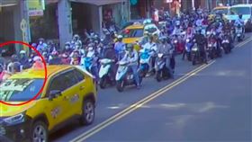 三重,短裙,腳交千金,計程車,機車,