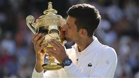 ▲喬科維奇（Novak Djokovic）完成了溫網4連霸的創舉。（圖／美聯社/達志影像）