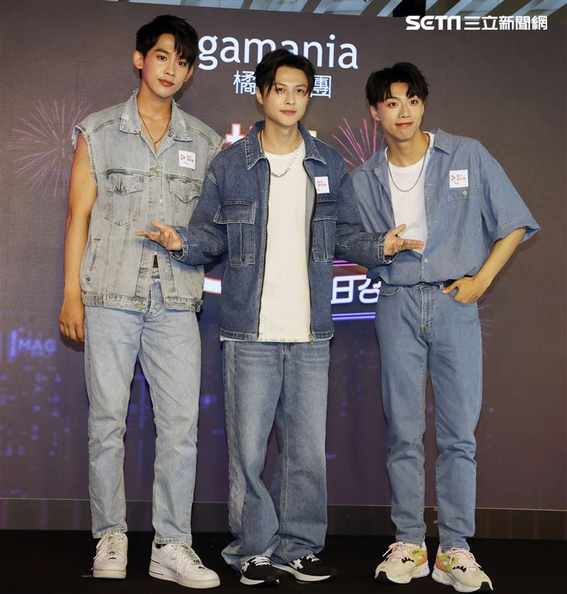 王子、原子少年黃文廷(右一)、陳治廷(左一)出席橘子嘉年華記者會。（記者邱榮吉/攝影）