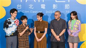 ​（左起）導演陳慧翎、導演李俊宏、演員林柏宏、演員曾莞婷、監製/製作人周銓（圖／Netflix提供）