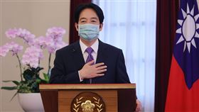 副總統賴清德今(15)日為全國中小企業總會「第15屆第1次會員大會暨第14屆國家磐石關懷獎章贈獎典禮」錄製致詞。（圖／總統府提供)