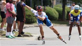 ▲陳映竹出戰女子單圈爭先賽，以預賽分組第2、準決賽分組第1順利晉級決賽，可惜在決賽中遭對手推擠跌倒，最後僅拿下銅牌。（圖／體育署提供）