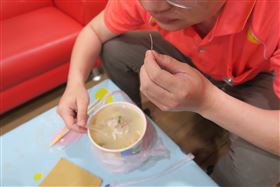 吃粥狼吞虎嚥　男吞一根刺賠上一顆膽（圖／院方提供）