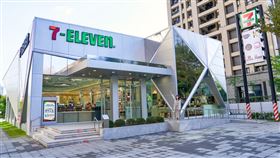 小七第一萬間店亞萬門市,IG beckhamhong66 提供