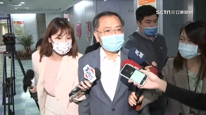 蔡炳坤腦中風送醫　倒下前用餐狀況曝