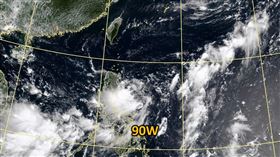 「台灣颱風論壇｜天氣特急」發文指出，高壓強盛，擾動難生存。（圖／翻攝自台灣颱風論壇）