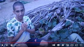 翻攝自阿南德影片