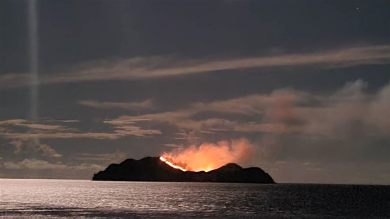 小蘭嶼「火燒島」曝　火光宛如火燒船