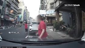 接力佔車位1800.