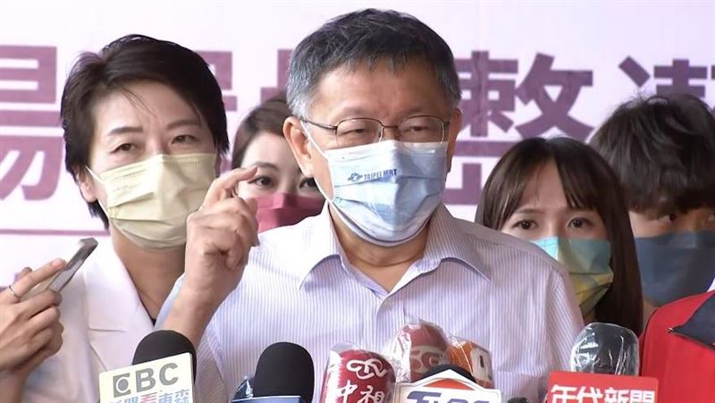 柯P火大狂嗆李永得：做官都沒在上班