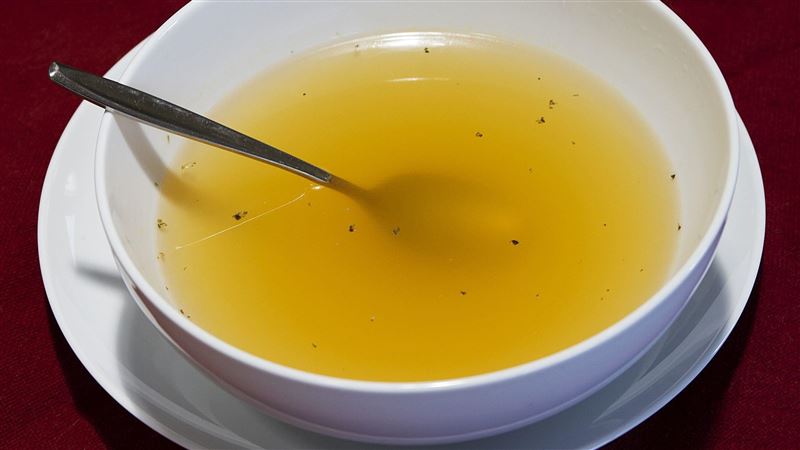 1碗清湯拌飯5人吃…女童舉動惹鼻酸