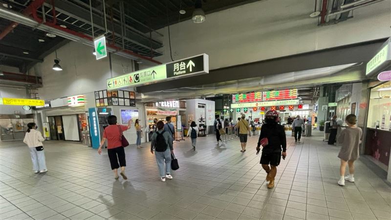 桃園火車站冷氣全壞！台鐵局回應了