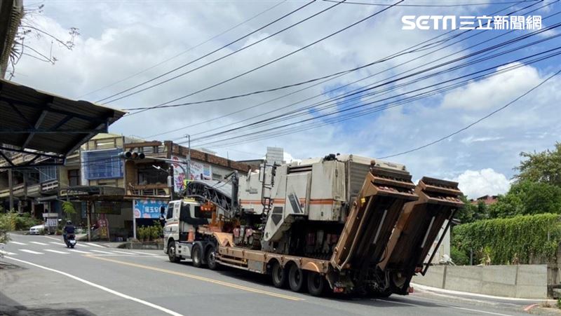 快訊/拖板車撞歪電桿⋯高雄大樹區132戶停電!台電求償 | 社會 | 三立新聞網 SETN.COM