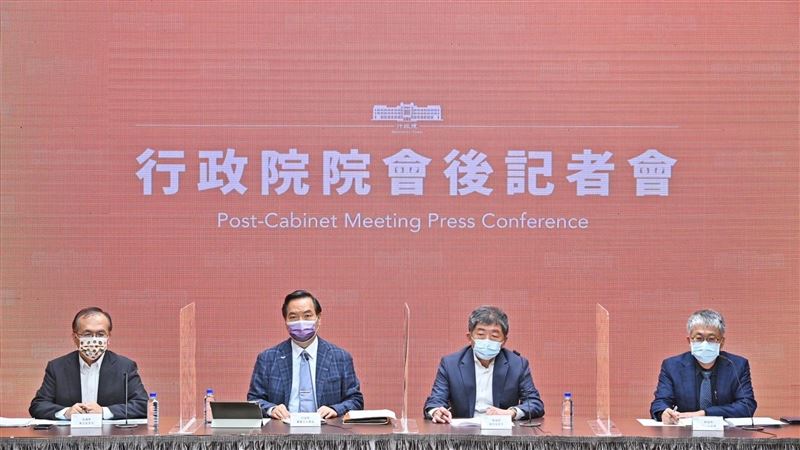 畢業報告長照成果　蘇揆肯定陳時中