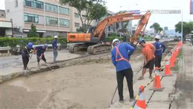 台水施工引眾怒 20名住戶家門前被挖出