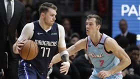 ▲德拉吉奇（Goran Dragic）和東契奇（Luka Doncic）（圖／美聯社／達志影像）