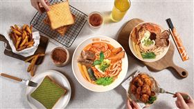 迷客夏首度跨足餐飲業！打造餐飲新品牌「引引InnInn」 鍋燒意麵飄香登場。（圖／迷客夏提供）