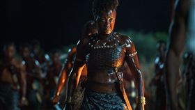 《女王》。（圖／索尼影業提供）