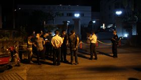 康建槍擊案分2處轟頭釀4死1傷（2）一名男性14日持槍闖進草屯鎮康建生技公司犯下4死、1傷槍擊案，造成公司負責人賴敏男重傷，及胞弟、女兒、2名員工死亡，案發現場分為2處，距離約百公尺，犯嫌疑埋伏3、4小時鎖定狙殺賴敏男。圖為第2案發現場。中央社記者蕭博陽南投縣攝111年7月15日