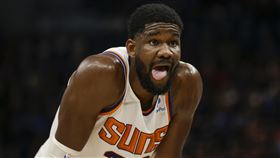 ▲太陽跟進主力中鋒艾頓（DeAndre Ayton）4年1.33億美元的報價。（圖／美聯社／達志影像）