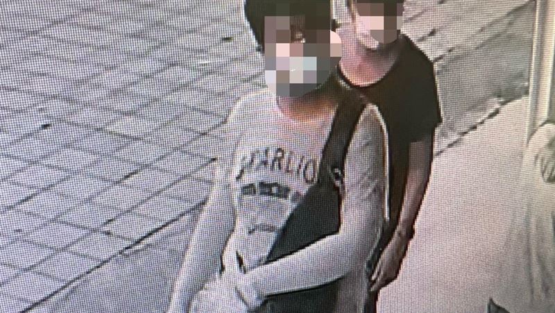 他這舉動太可疑　包裡竟藏南非白鑽石