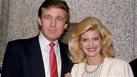 第一任妻子妻子疑摔下樓梯猝逝　川普悼：她是了不起的女人，圖／美聯社／達志影像